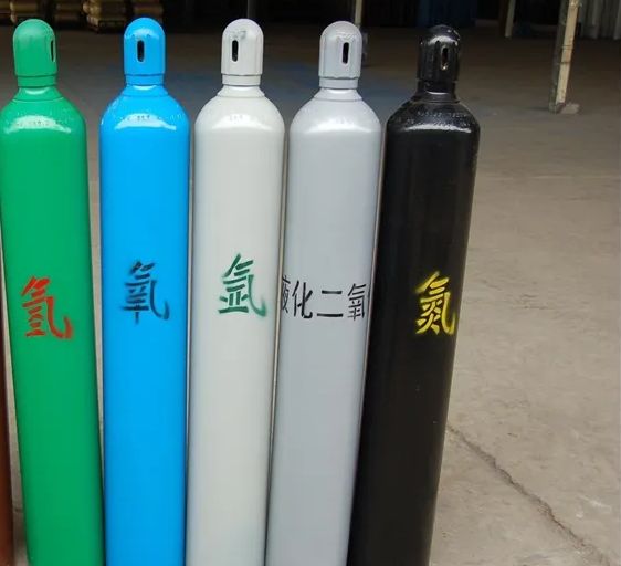 40L高純氧價(jià)格氧氣瓶口不能接觸油脂類物質(zhì)