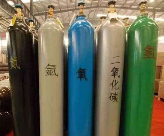 太原工業(yè)氣體氧氣，乙炔，氬氣，氮?dú)獾闹迫∨c用法